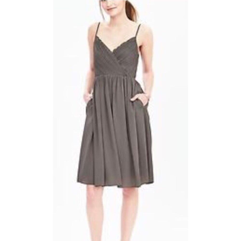 Banana Republic Gray Bridesmaid/Wedding spaghetti strap Dress Size 2 coquette